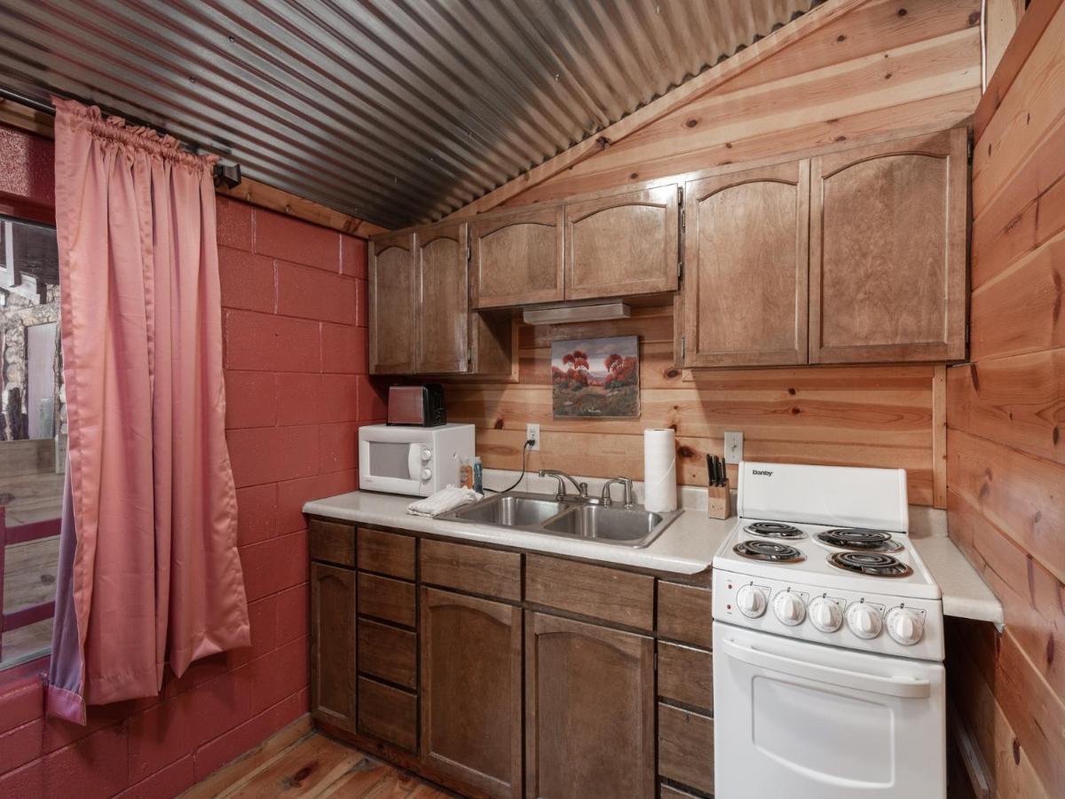 Sleeping Bear, 2 Bedrooms, Front Deck, Midtown, Sleeps 6 Ruidoso Exterior foto